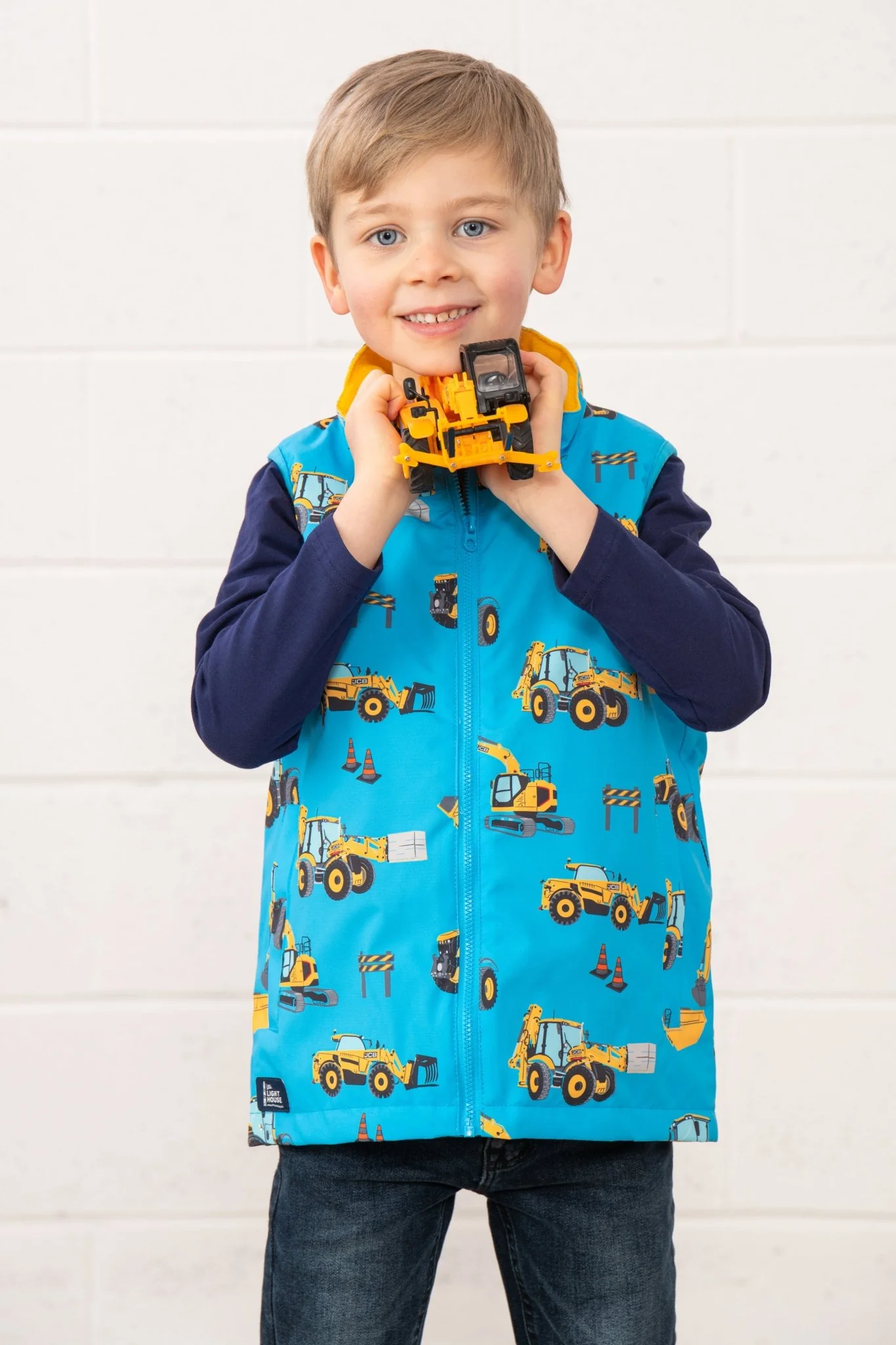 Alex Gilet - JCB - Image 3