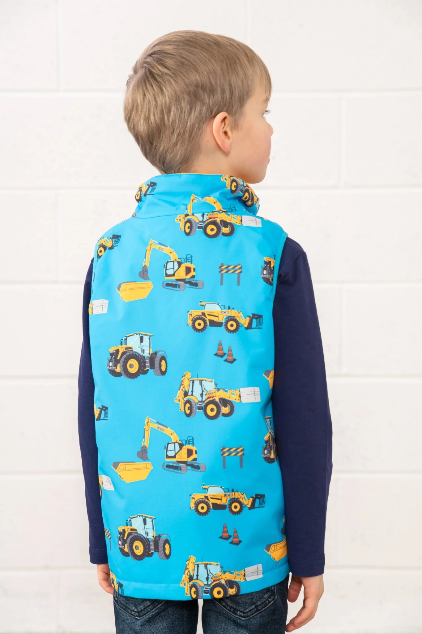 Alex Gilet - JCB - Image 4