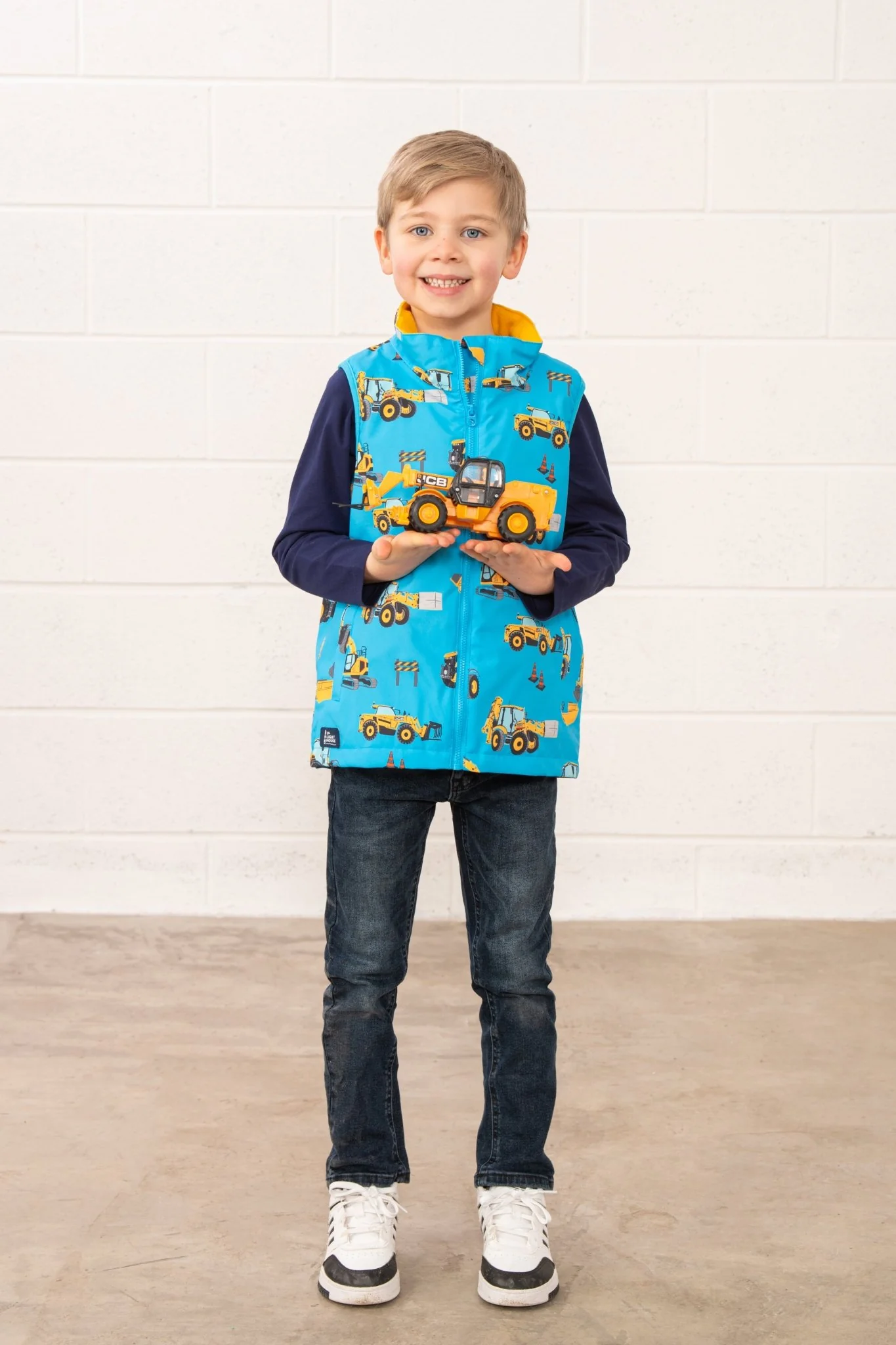 Alex Gilet - JCB - Image 7