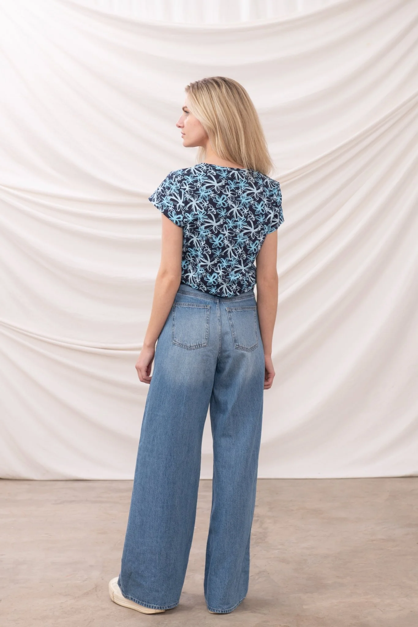 Ariana Tee - Navy Floral - Image 3
