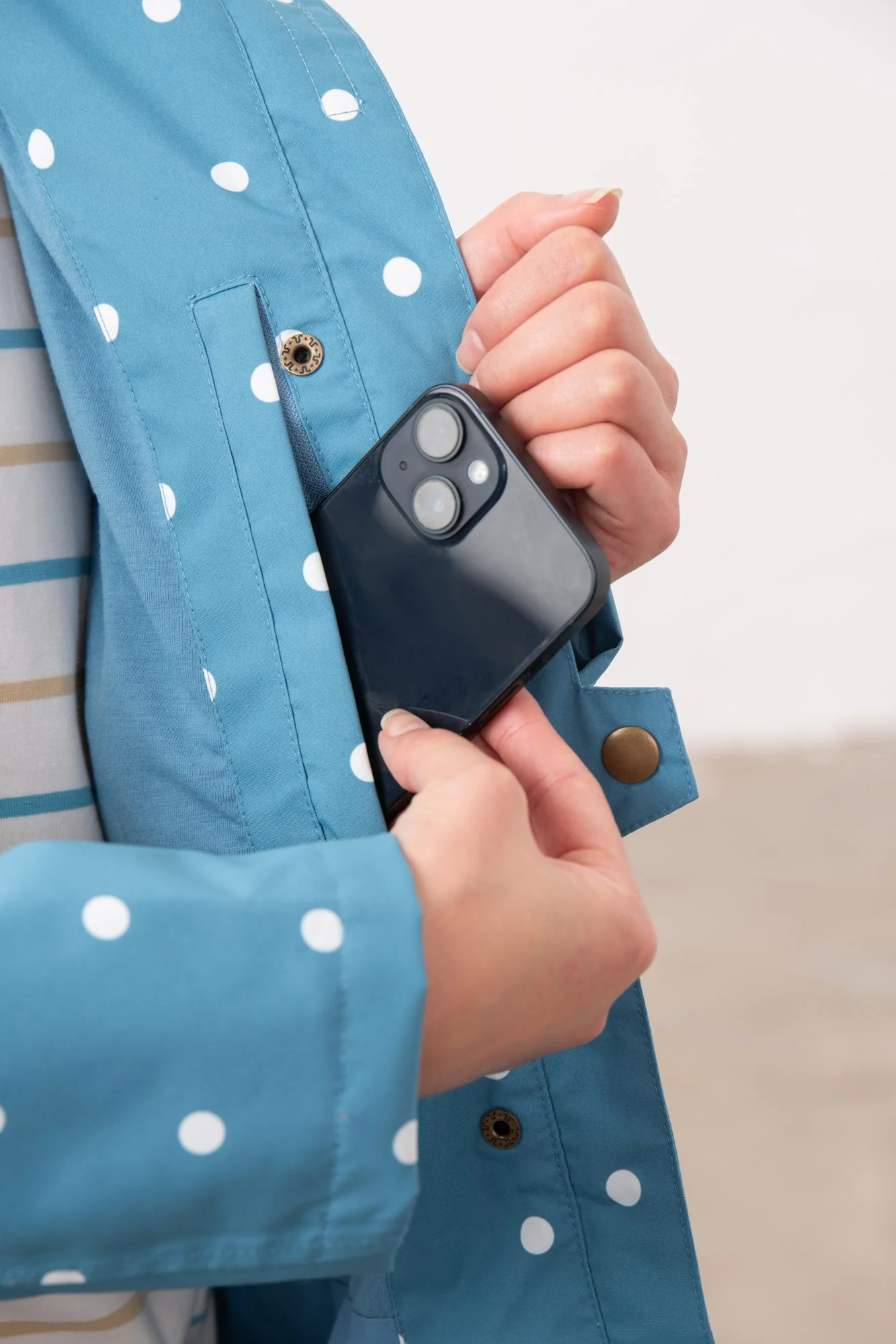 Long Beachcomber Jacket - Blue Dot - Image 6