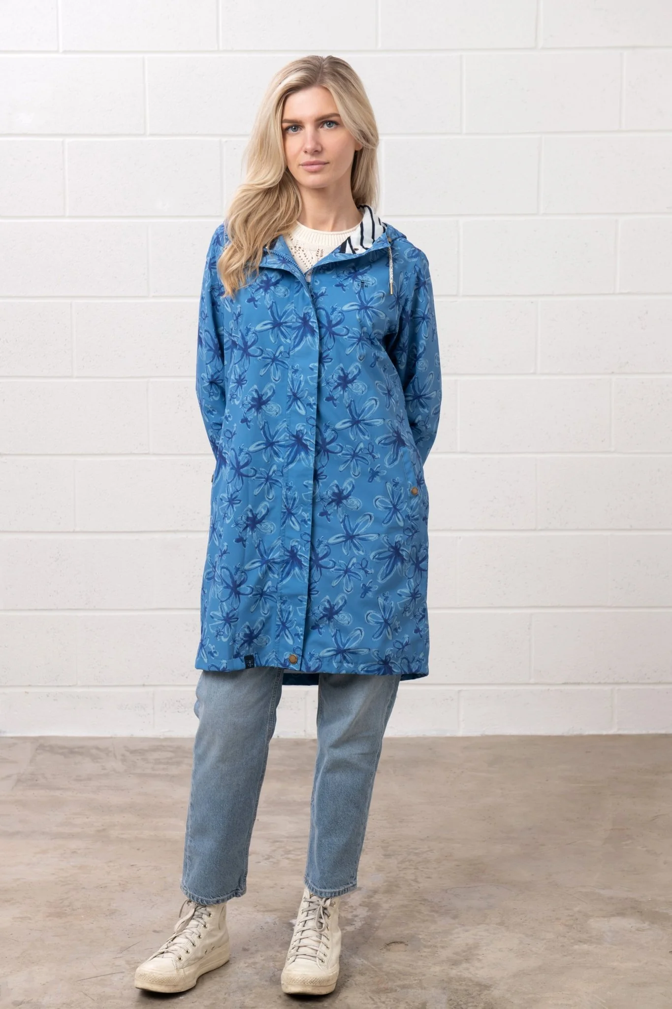 Long Beachcomber Jacket - Marine Blue Floral - Image 5