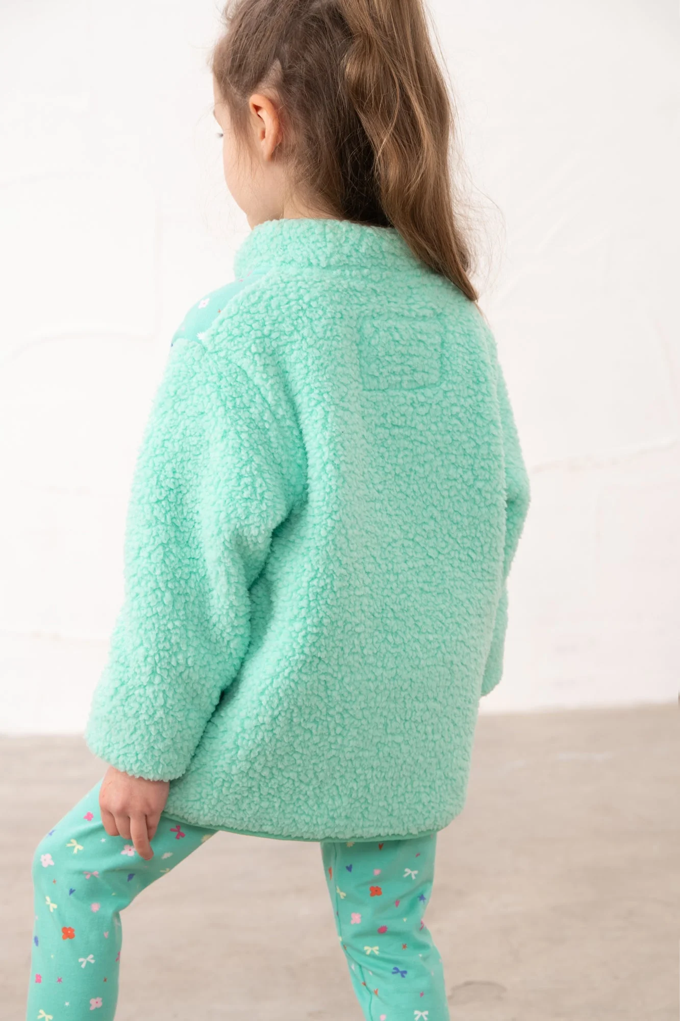 Cassie Fleece - Tiffany - Image 5