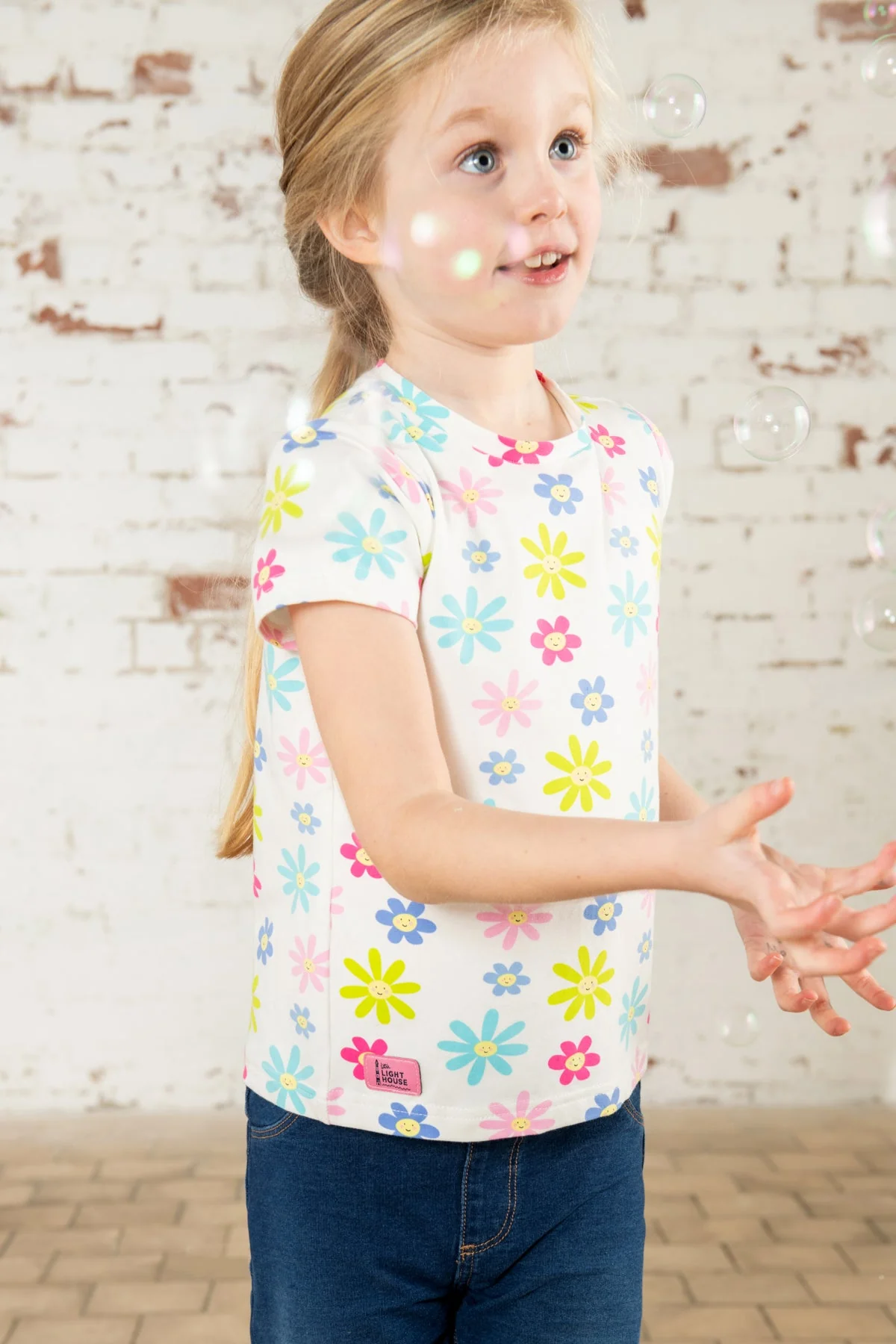 Causeway Short Sleeve - Daisy - Image 4