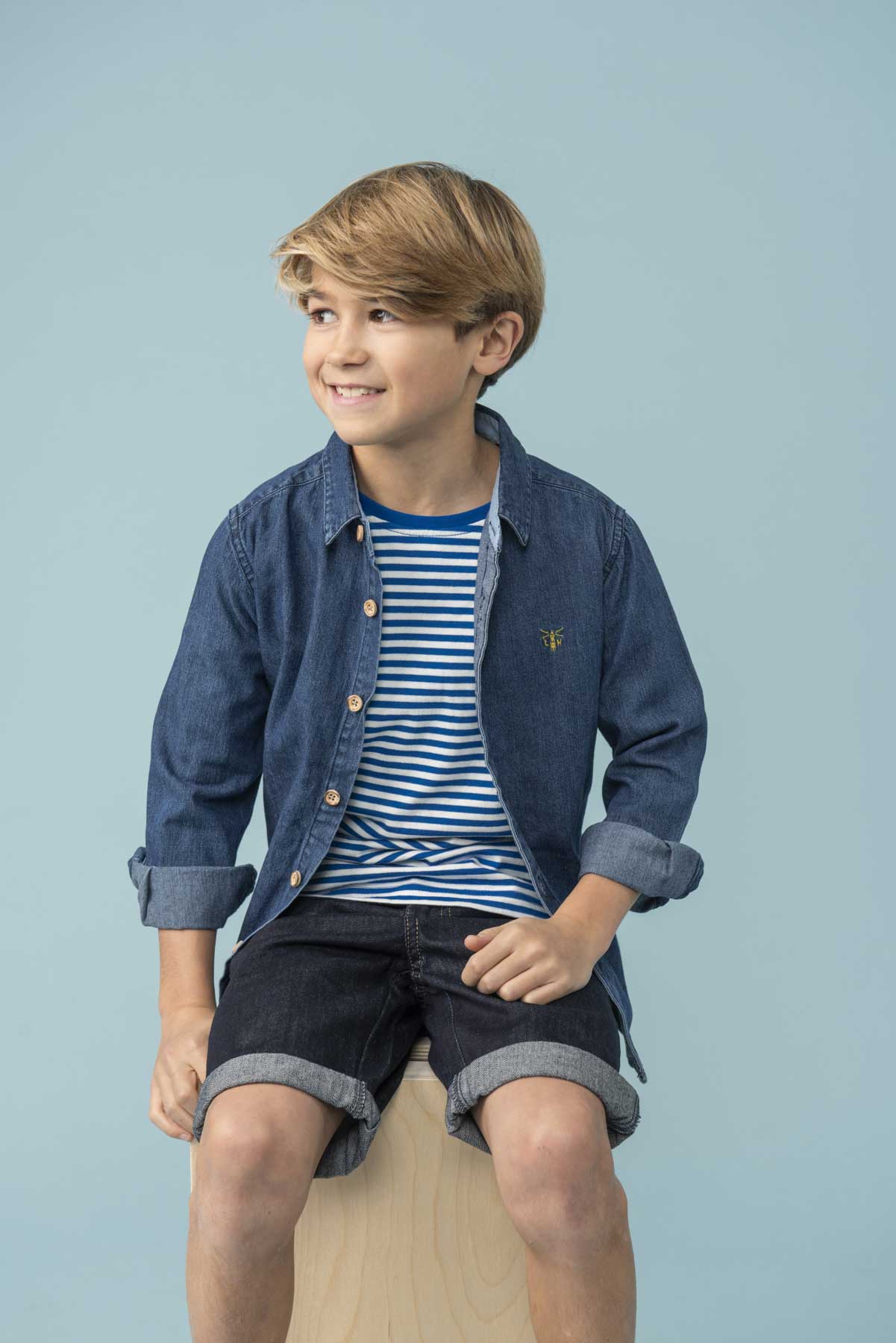 Elliot Shirt -  Washed Denim - Image 5