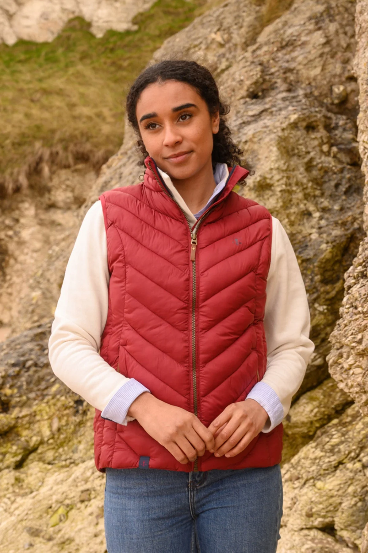 Laurel Gilet - Maroon - Image 10