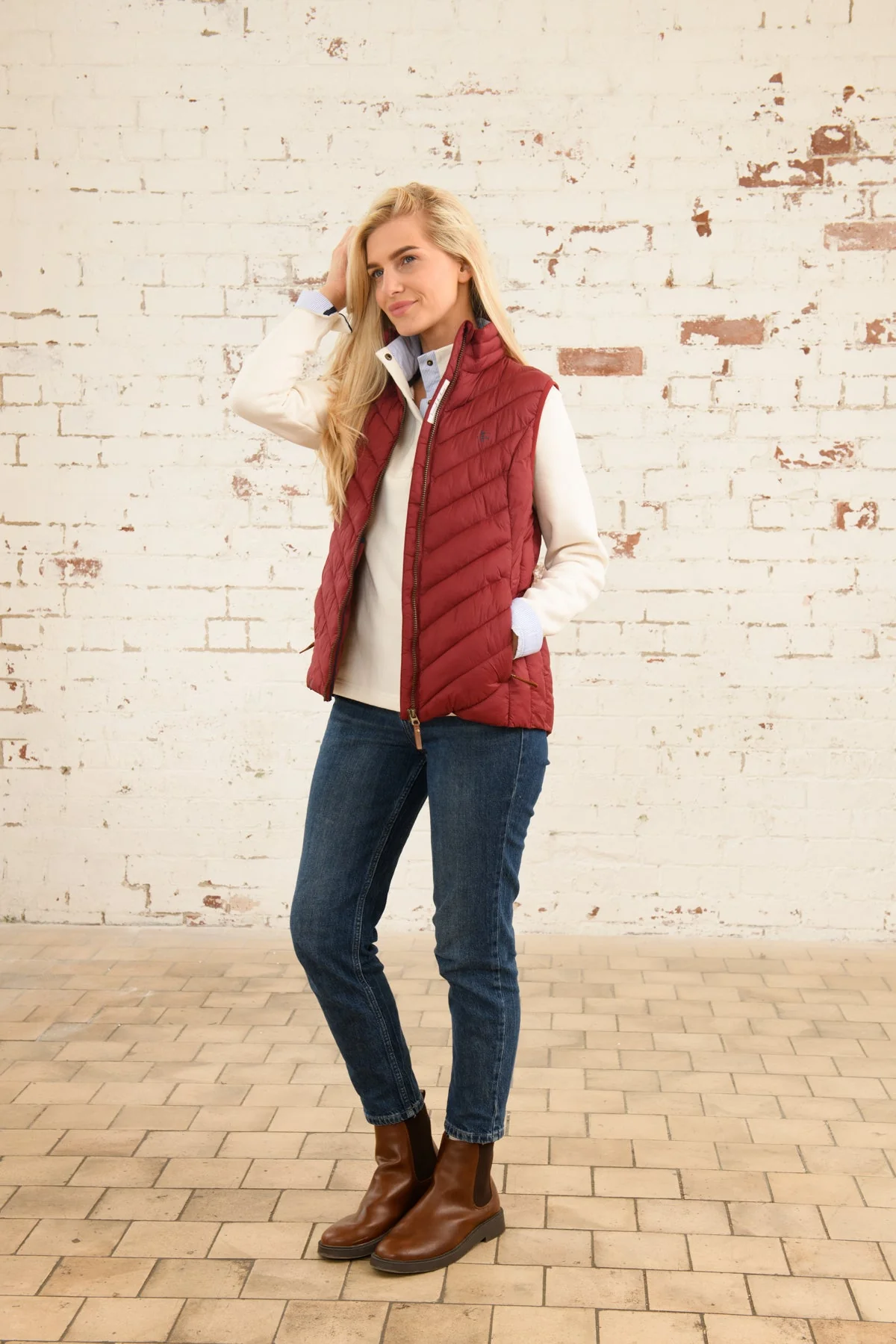 Laurel Gilet - Maroon - Image 4