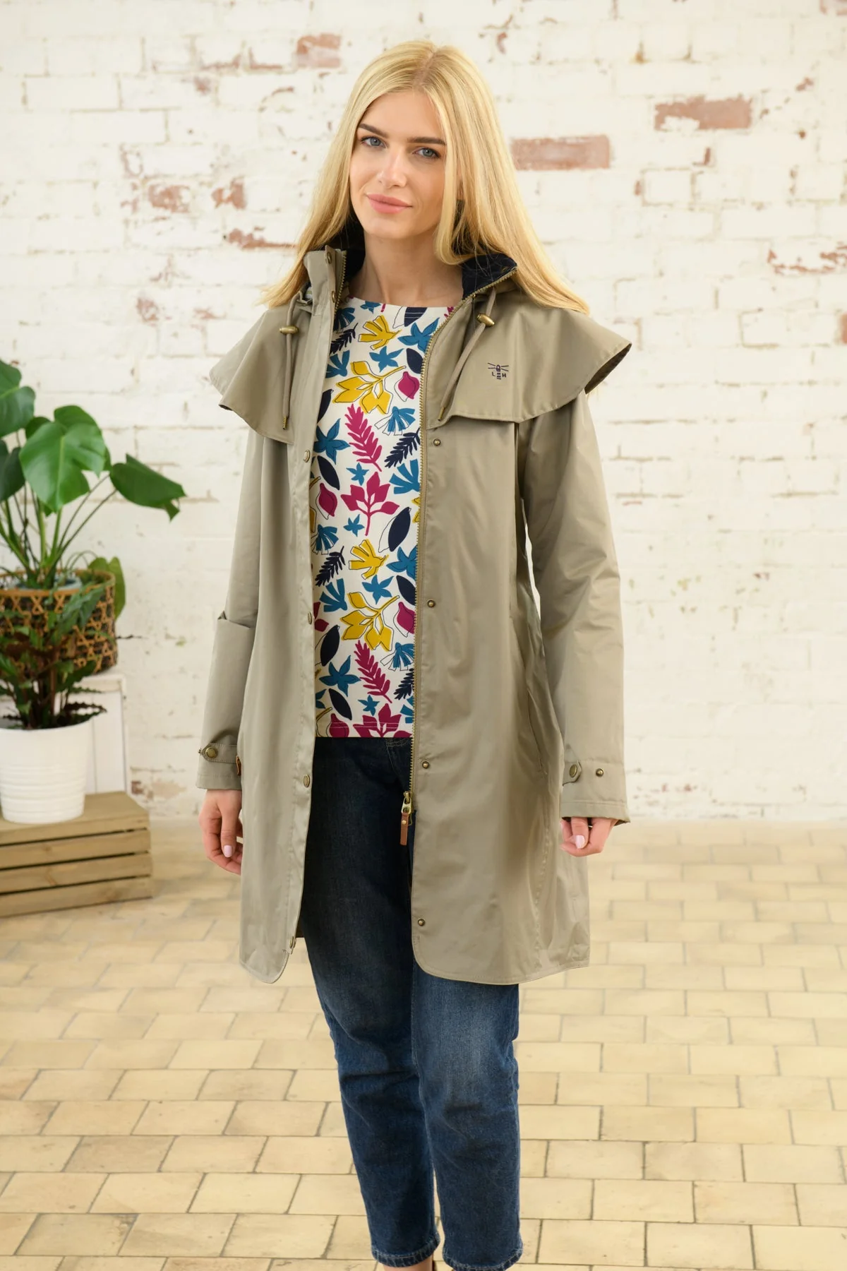 Outrider 3/4 Length Waterproof Raincoat - Fawn - Image 13
