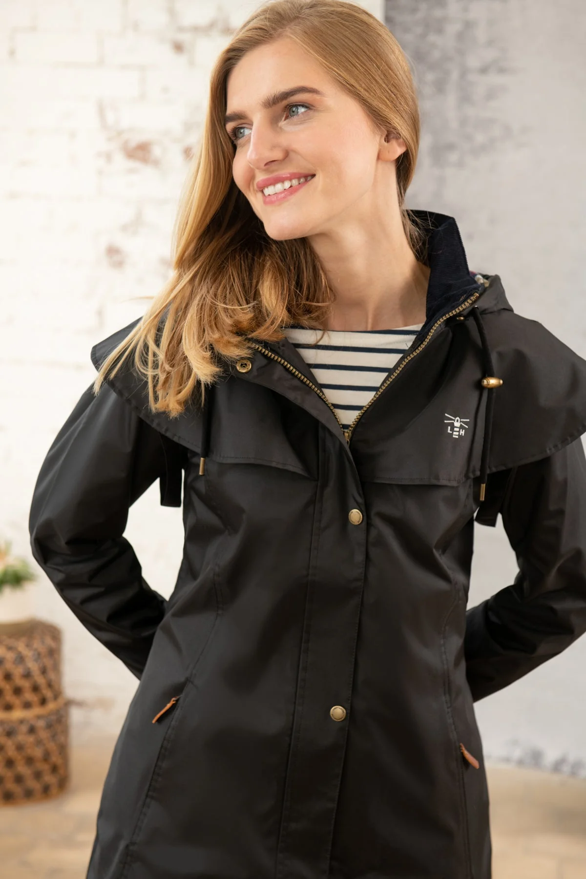 Outrider 3/4 Length Waterproof Raincoat - Black - Image 4