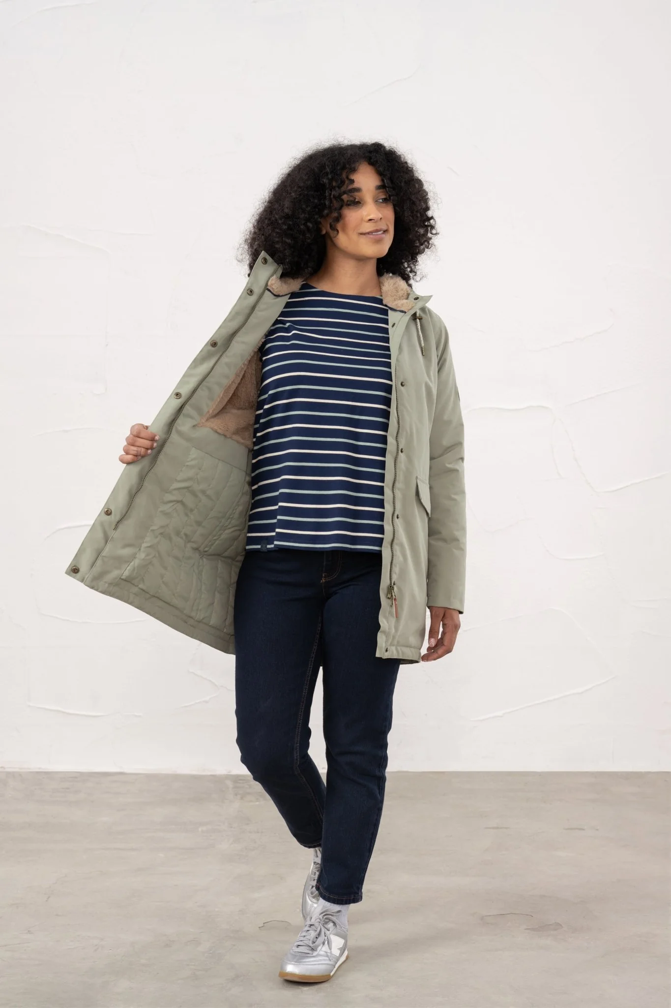 Scarlet Coat - Brushwood - Image 4