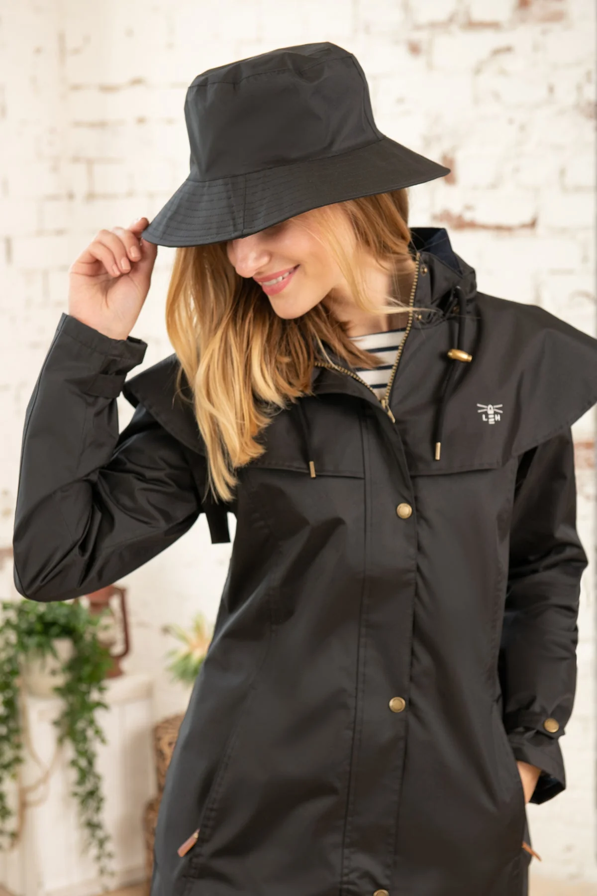 Storm Rain Hat - Black - Image 3